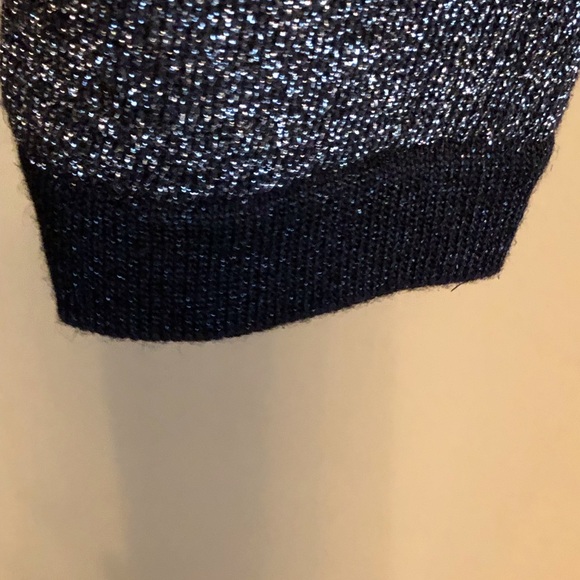 Regency Collection for Joyce Size M Silver/Black Top - Picture 5 of 10